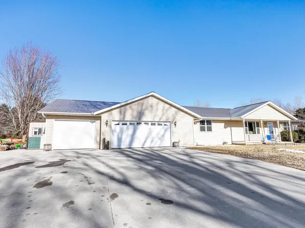 8420 Zander Rd, Maribel, WI 54227