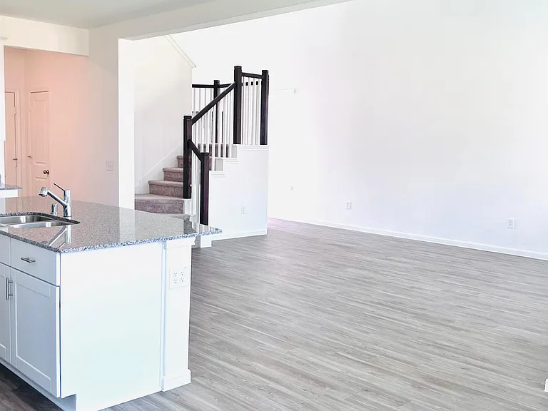 1001 Greenshank Dr — Photo 18