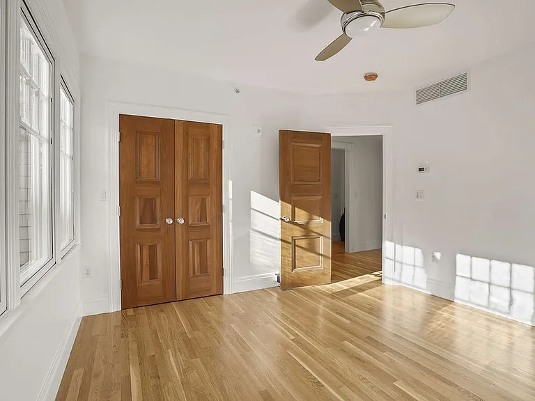 165 Winthrop Rd #D — Photo 30
