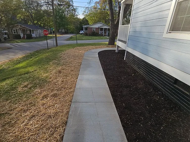 100 Dixie Ave — Photo 3