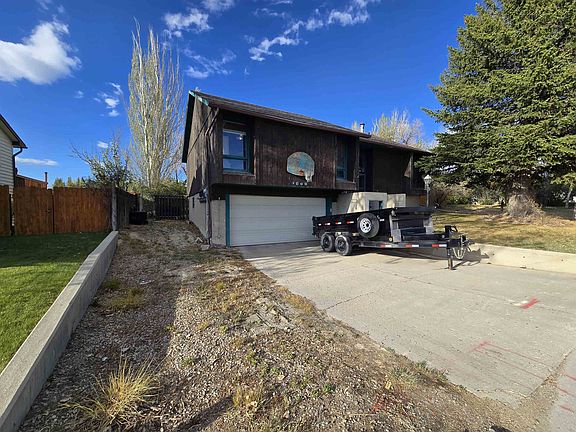 3rd image of 1809 Arthur Ave