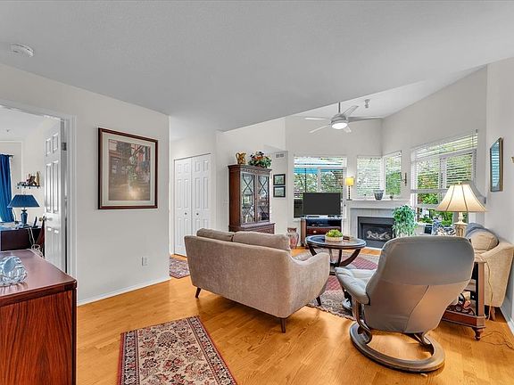 3rd image of 128 W 8th St #314