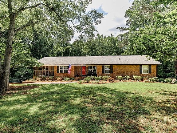 4th image of 226 Baker Street