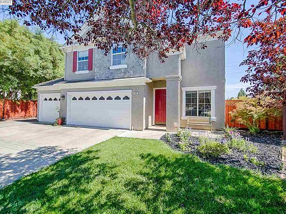 3rd image of 609 Eliot Dr