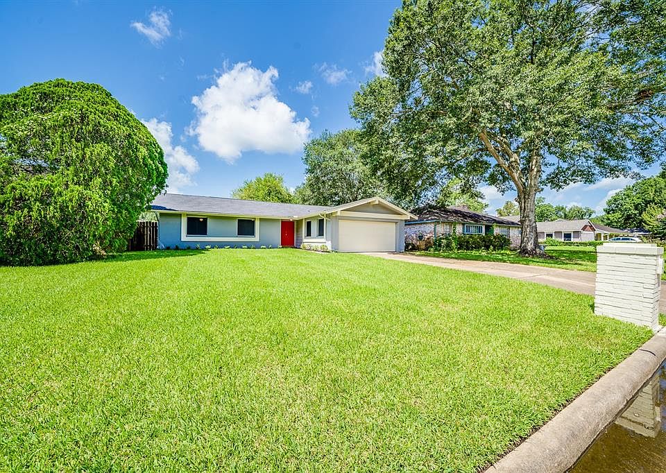 1st image of 16930 Hibiscus Ln