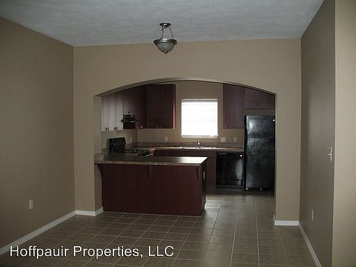 2nd image of 114 W Lagrange St
