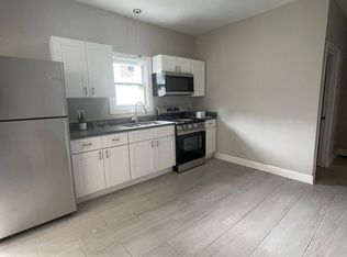 3043 W 40th Pl #4, Chicago, IL 60632