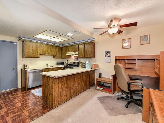 3rd image of 1711 Laehr Dr