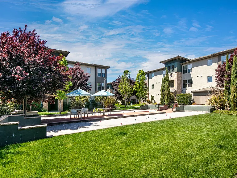 Fiori Estates — Photo 6