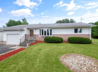 N3928 Pleasant View Rd, Marinette, WI 54143