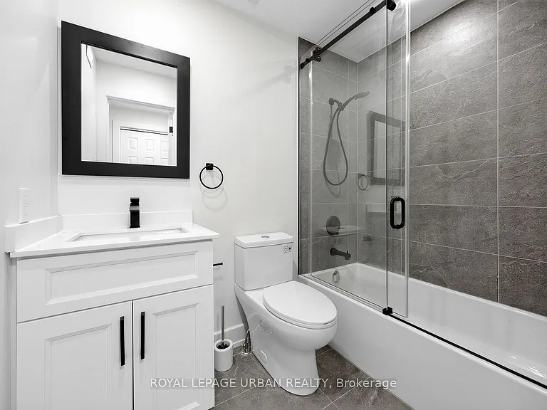851 Danforth Ave #B — Photo 13