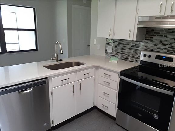 3rd image of 2621 Salters Ct