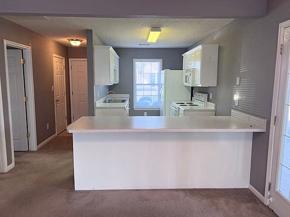 4th image of 117 Cedar Glen Ln