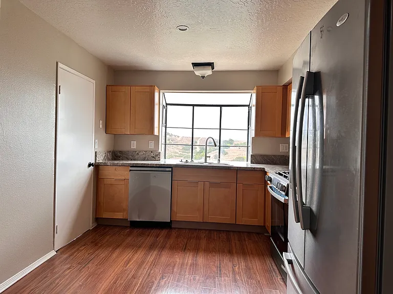 768 Fremont Villas — Photo 37