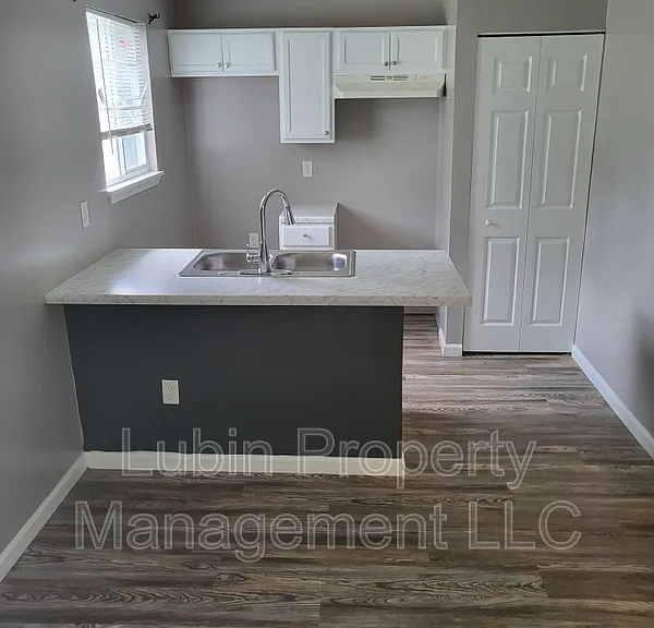 217 Ingle Ave #A — Photo 2