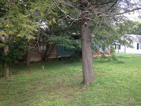 3rd image of 5070 Main St
