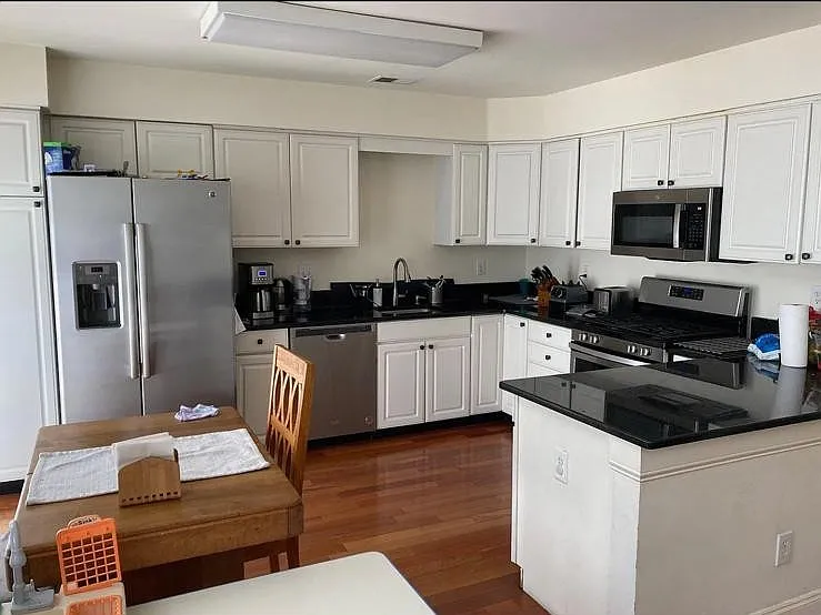 353 Cynthia Ln — Photo 6