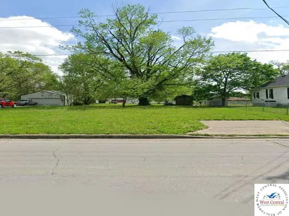 712 E Franklin St, Clinton, MO 64735