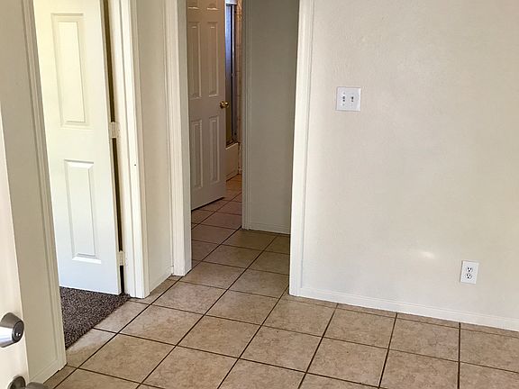 4th image of 7102 Glasgow Ave #B
