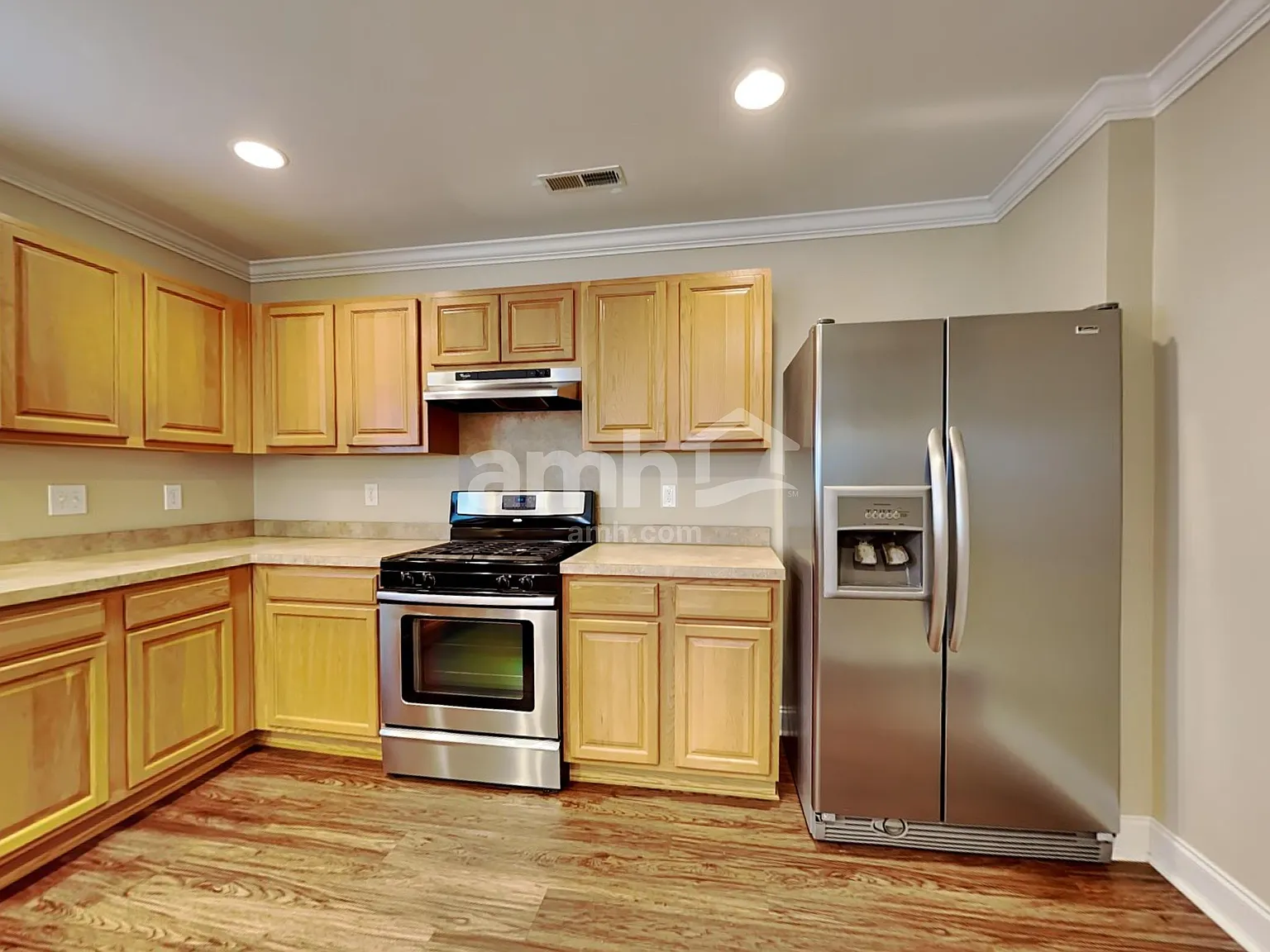 3 bed, 2.5 bath, 1618 sqft, $2,320 — Photo 3