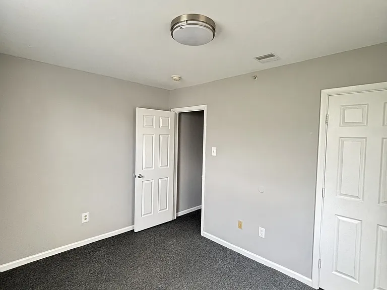 1704 W Diamond St #3F — Photo 9