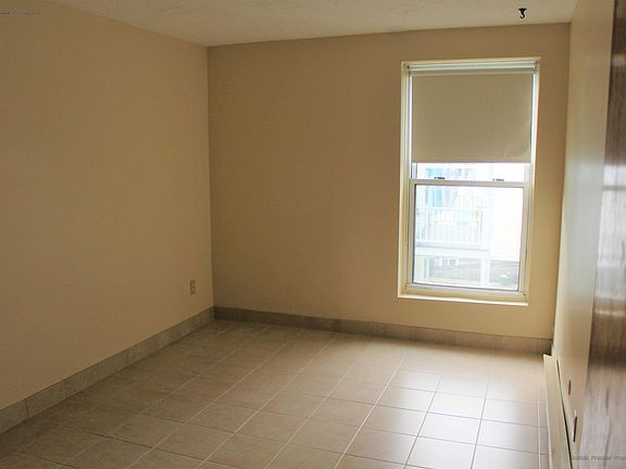 4th image of 124 Main St #14A
