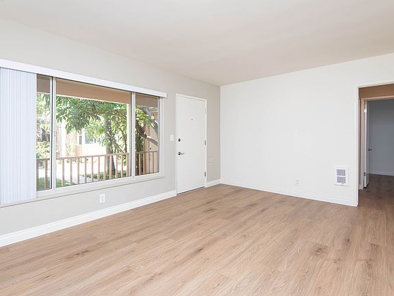 2nd image of 3720 S Centinela Ave Unit 1/2