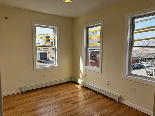 Rented by Oxford Property Group | media 13