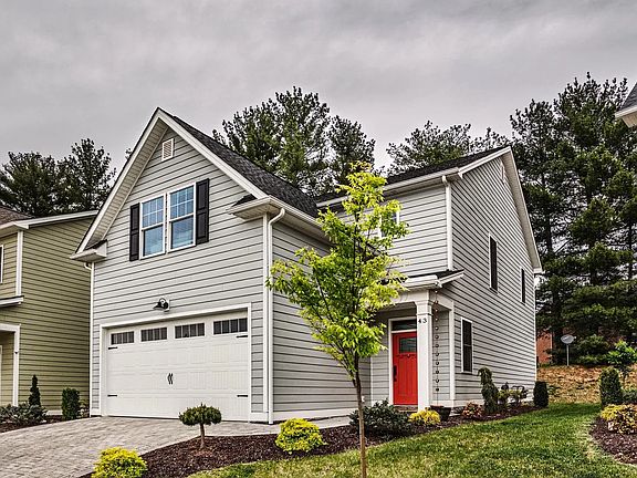 2nd image of 43 Chamberlain Loop