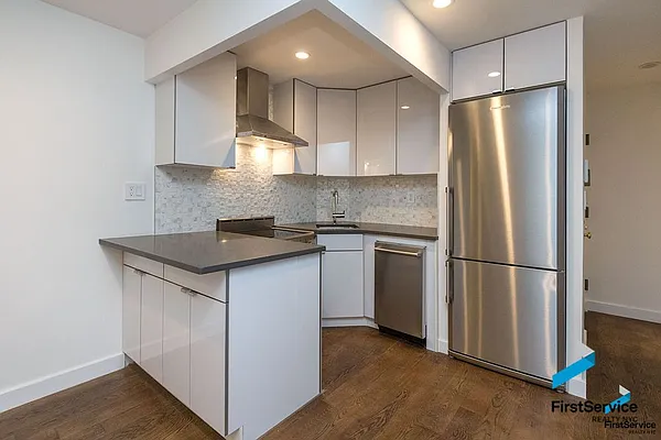 Rented by FirstService Realty (legacy) | media 10