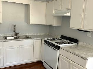 5943 Limonite Ave APT D, Riverside, CA 92509