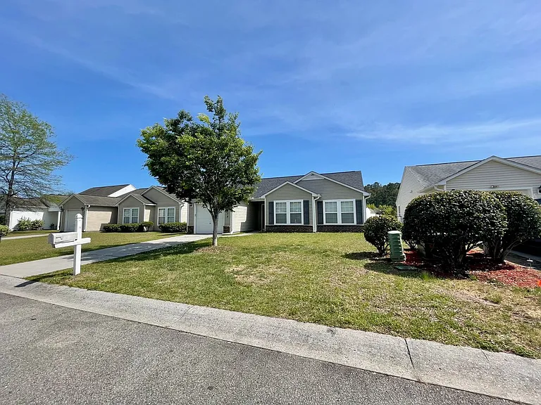 3038 Regency Oaks Dr — Photo 2