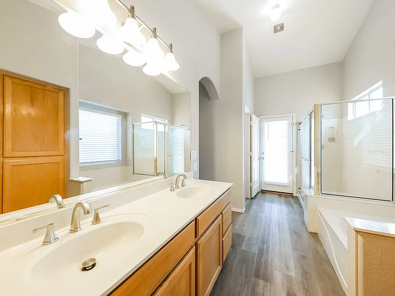 9631 W Clara Ln — Photo 12