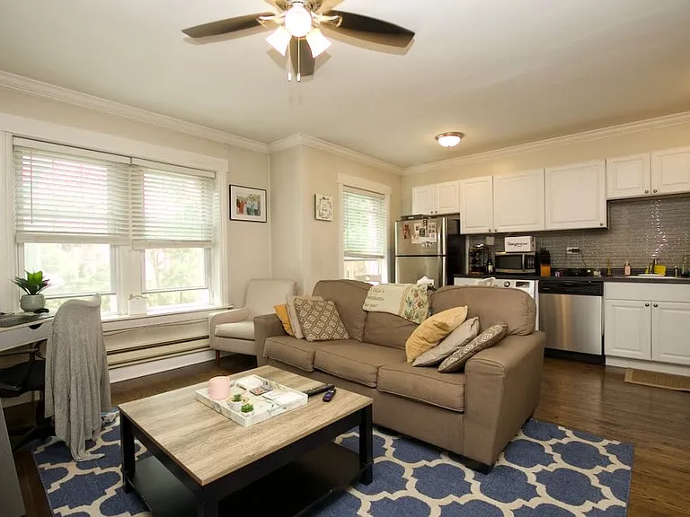 2129 N Dayton St #102 — Photo 10