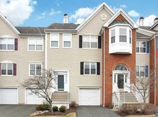 13 Washington Ct, Towaco, NJ 07082