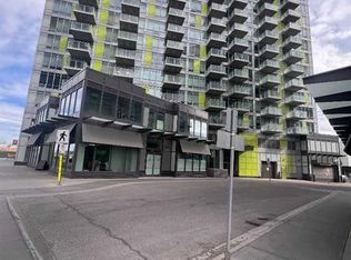 30 N Brentwood Cmn NW #1306, Calgary, AB T2L 2L8