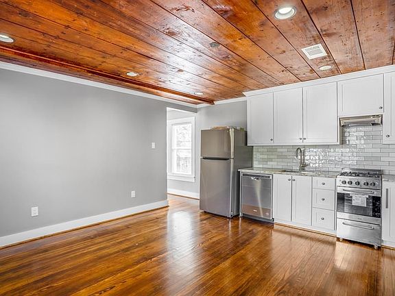 4th image of 1536 Columbia St #1/2