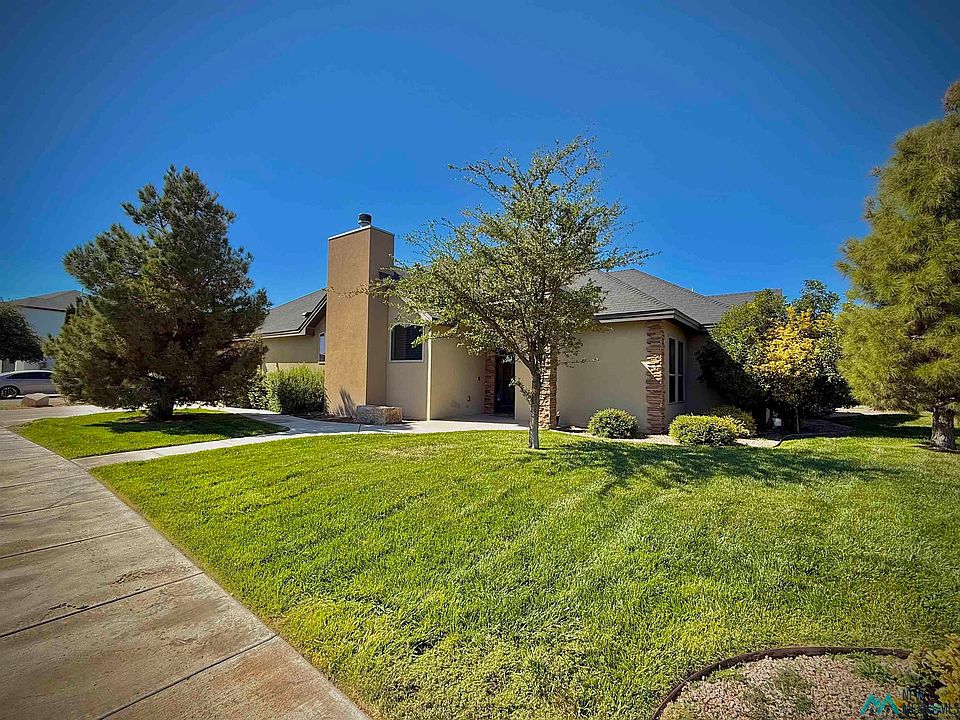 1st image of 1600 W Camino Del Arco