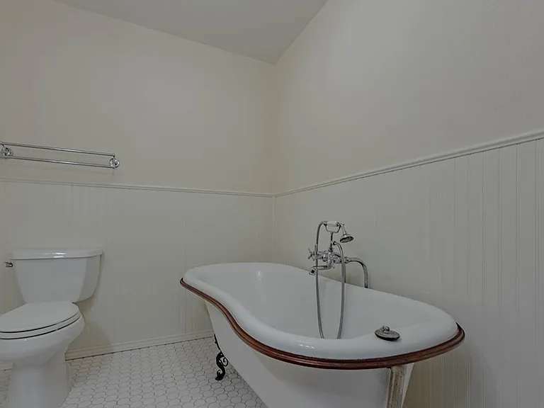 3310 Tanglewood Ln #1 — Photo 17