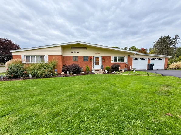 12381 Leslie Rd, Meadville, PA 16335