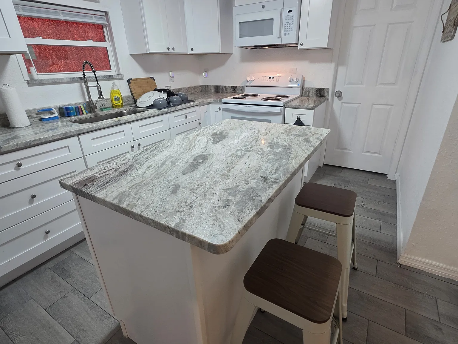 3 bed, 1250 sqft, $1,250 — Photo 2