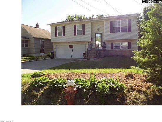 3rd image of 2468 Talbot St