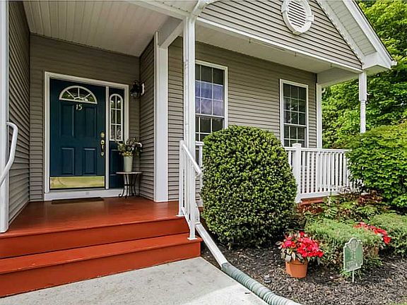 3rd image of 15 Rimwood Dr #15