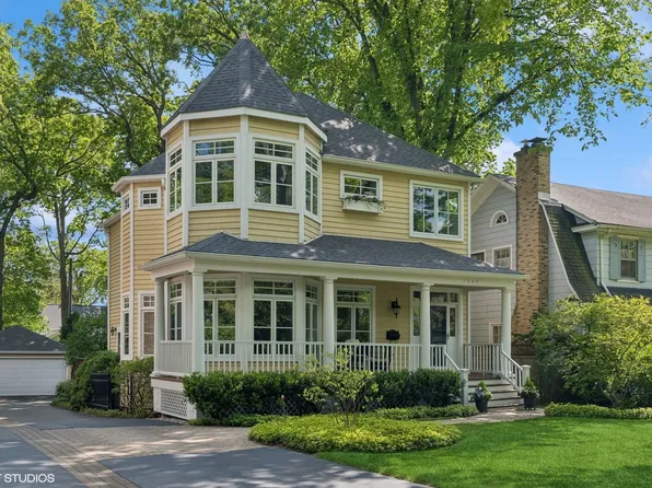 1224 Asbury Ave, Winnetka, IL 60093