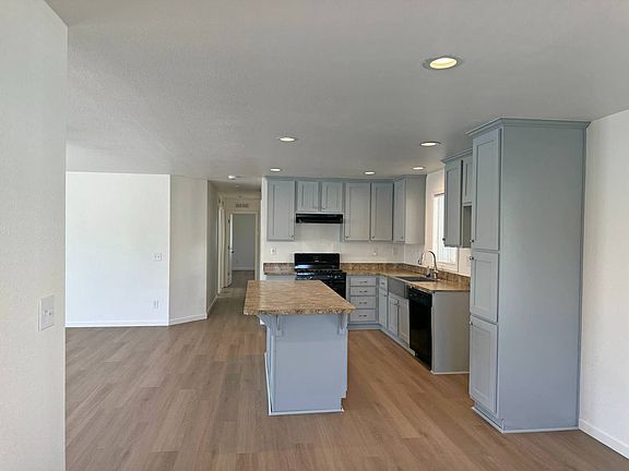 4th image of 220 S Madera Ave Spc 27