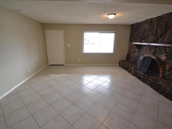 4th image of 8150 W Sells Dr