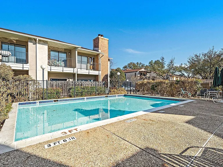 1818 Augusta Dr #6 — Photo 19