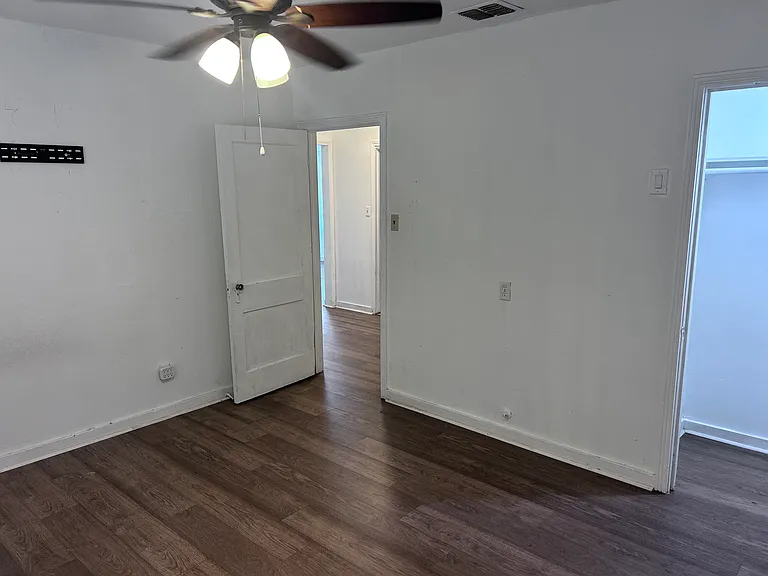 210 W Vanderbilt Dr — Photo 18