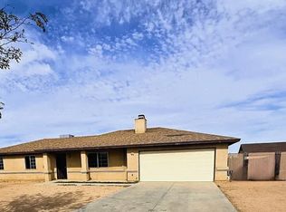22684 Powhatan Rd, Apple Valley, CA 92308