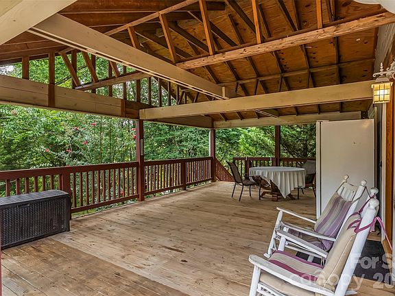 4th image of 230 Johnson Hollow Rd W